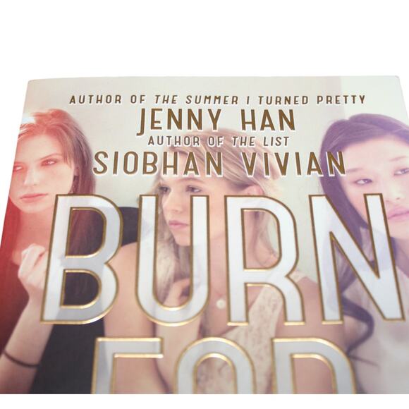 Book: Burn for Burn By Jenny Han - Picture 3 of 3
